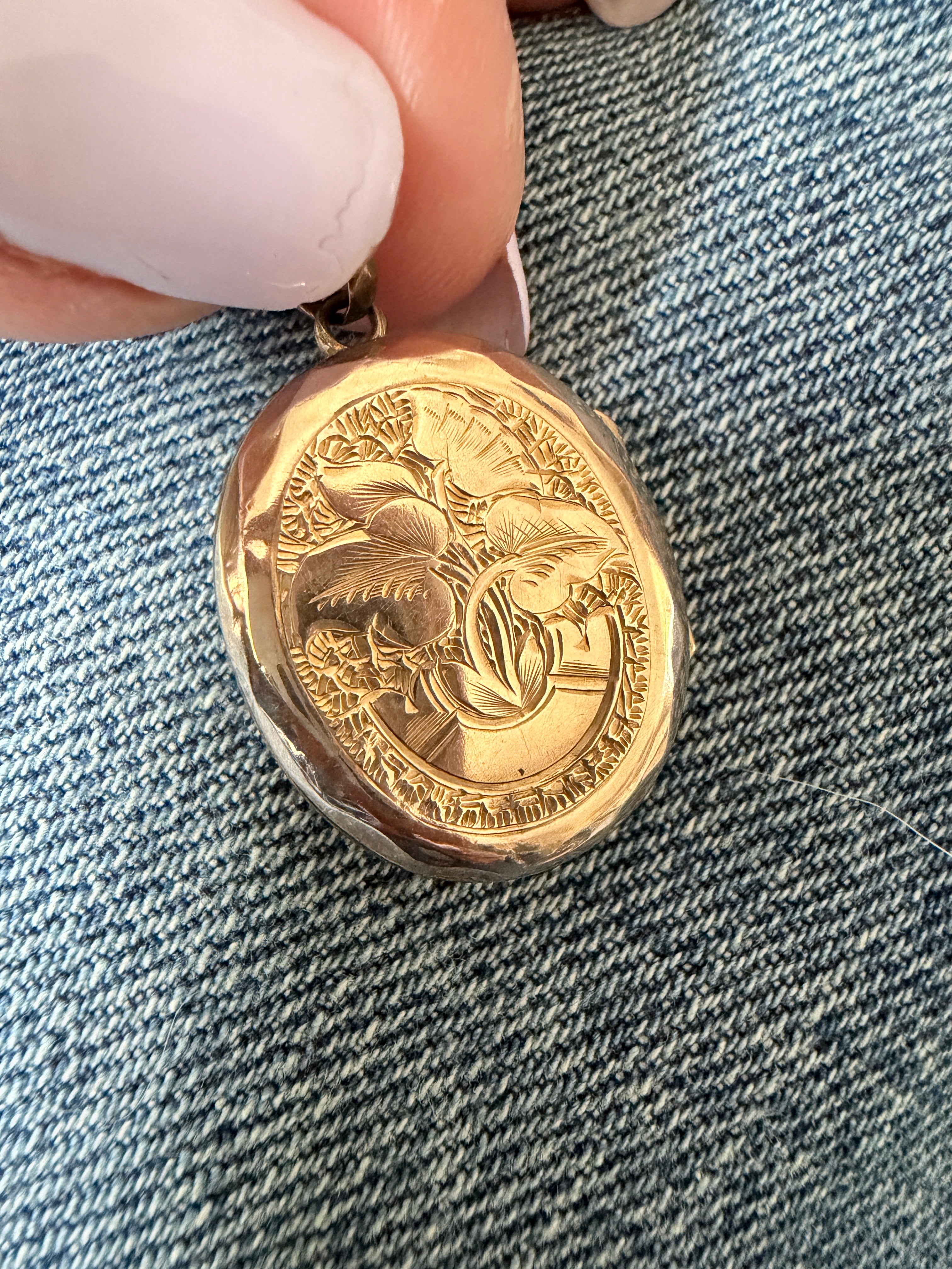 Victorian 9ct Gold Mizpah Locket