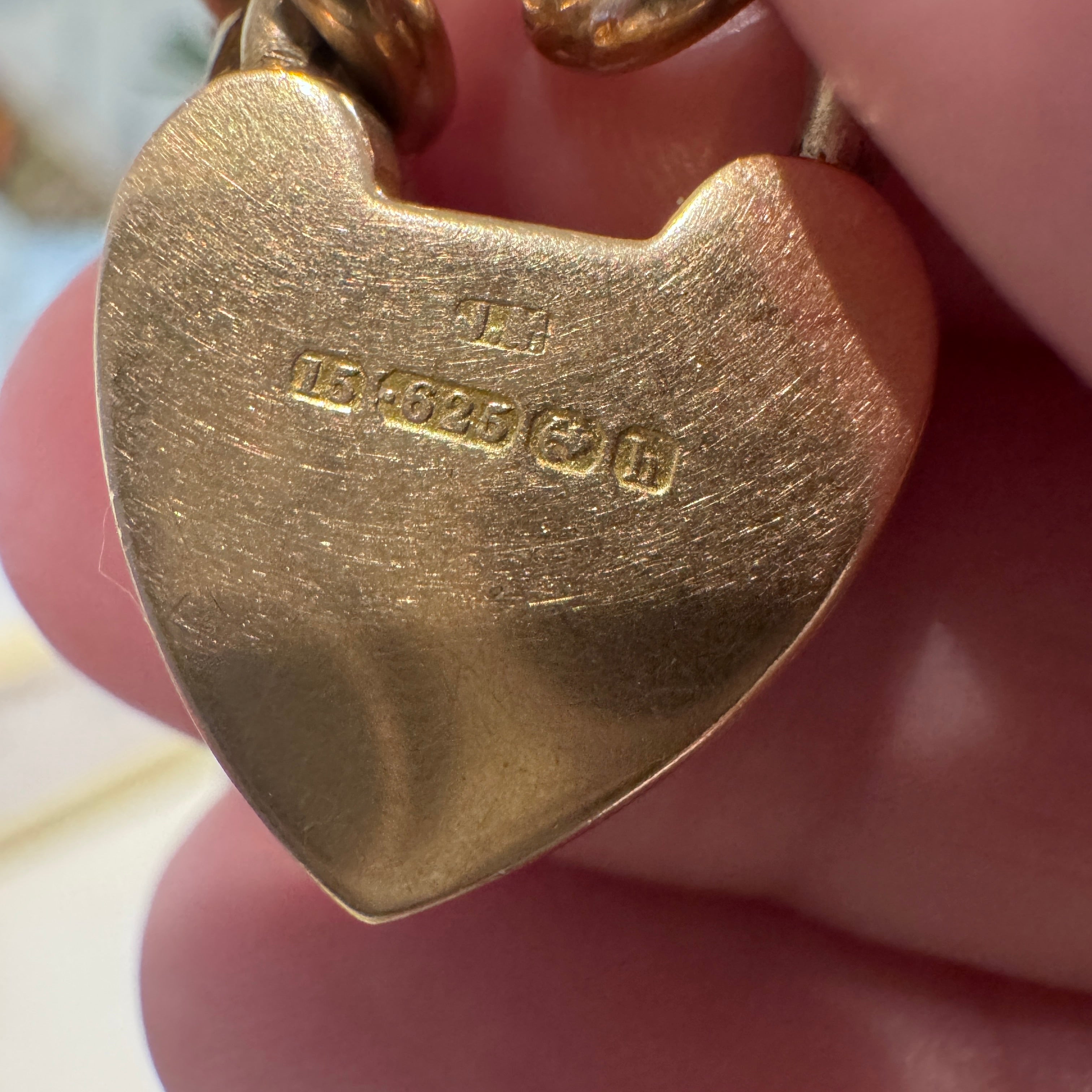 15ct Antique Puffy Curb Bracelet