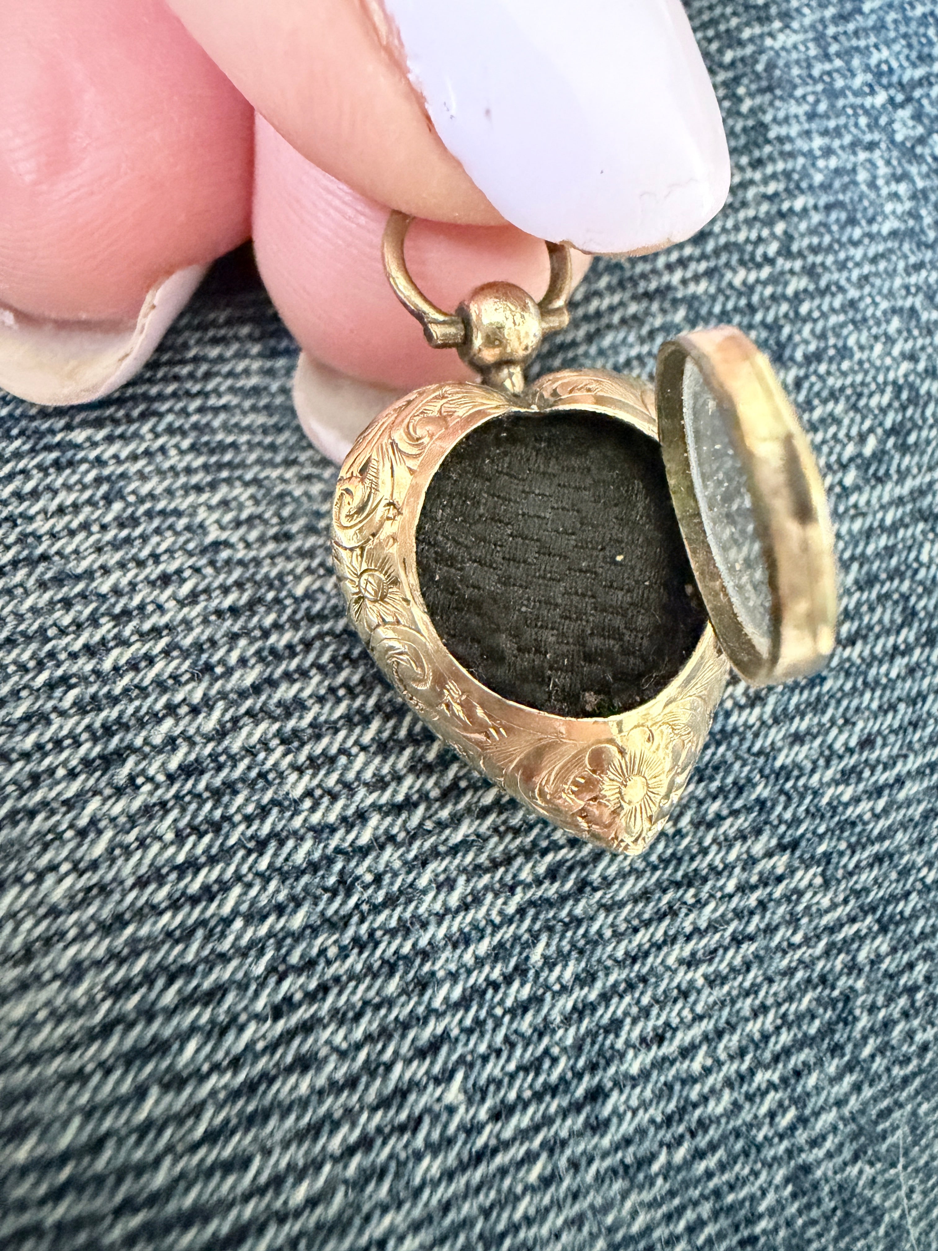 Victorian Rolled Gold Turquoise Forget-Me-Not Heart Locket