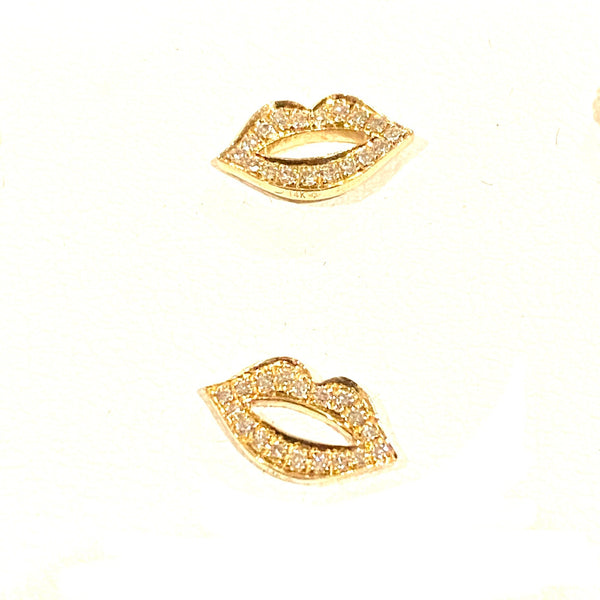 Pave diamond lips studs